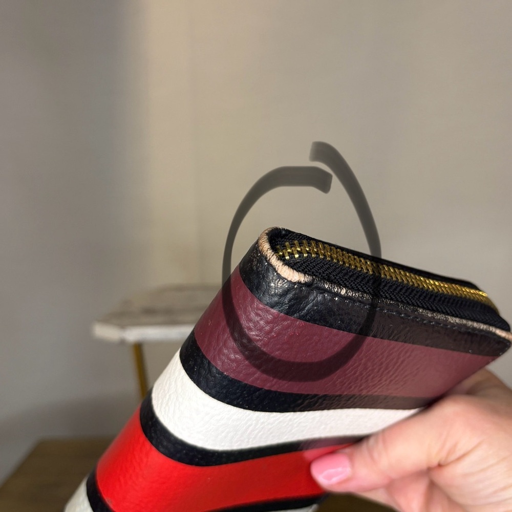 Steve Madden Red and Black Wallet - Picture 5 of 6